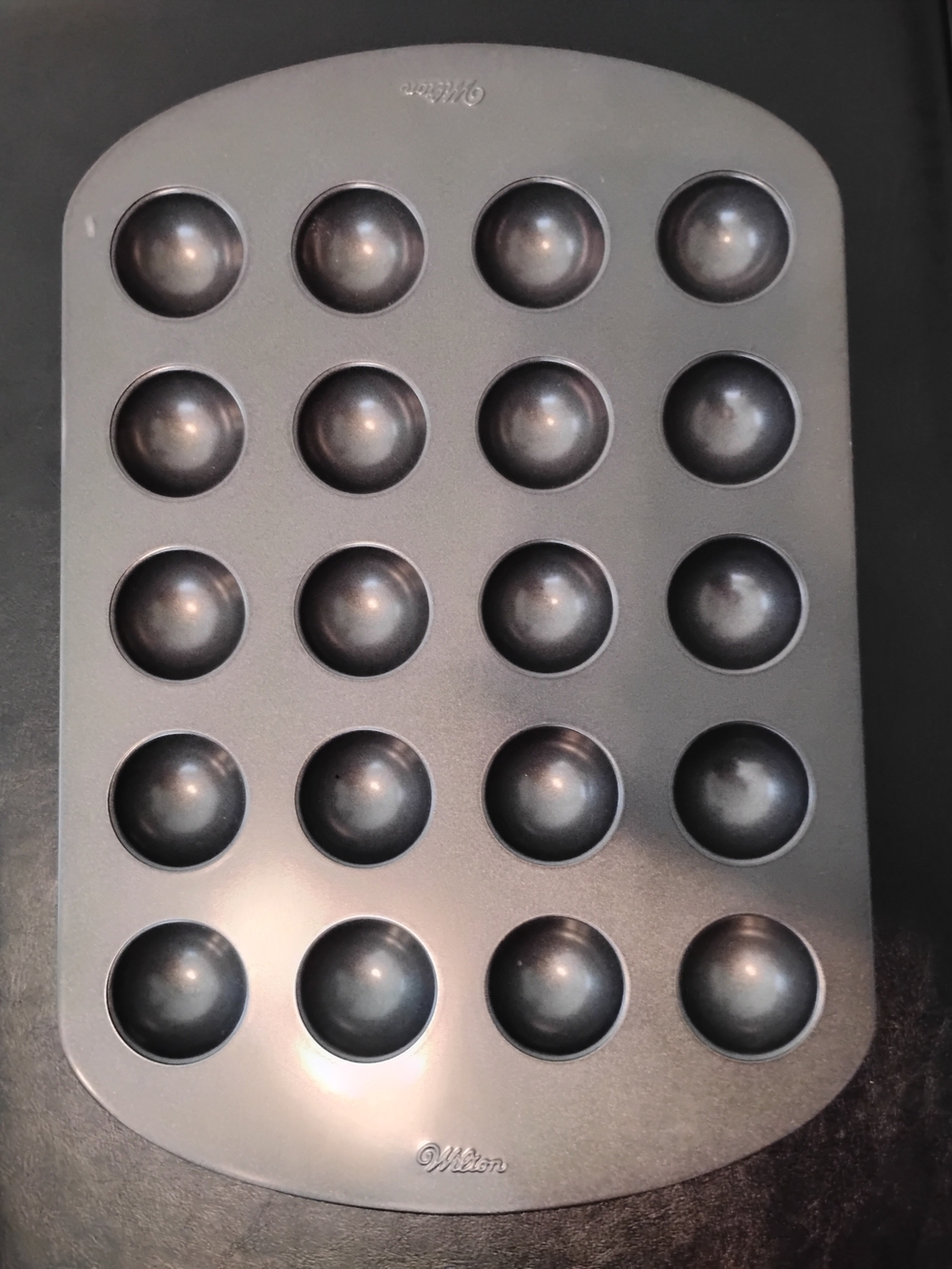 Wilton 20 Cavity Cake Brownie Pops Egg Bites Metal Pan